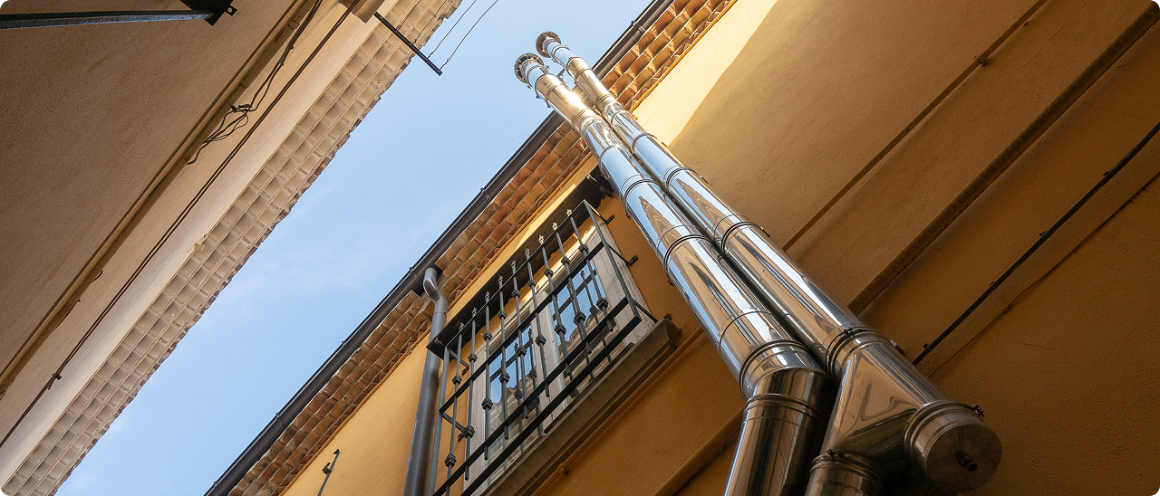 how to replace damaged gutter sections